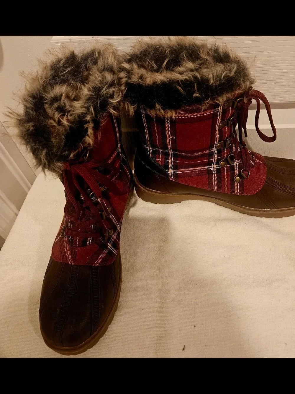 JustFab Burgundy & Brown Faux-Fur Trim Winter Lace-Up Boots
